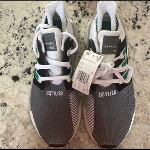 NWT Men’s Adidas 91/18 size 10.5